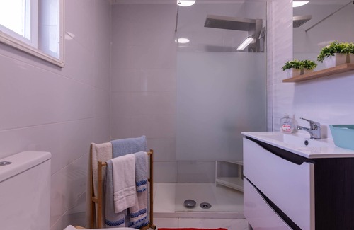 Perafita House | Perafita Yellow House - EcoHost