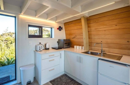 Ostend Resort | Perch on the Ridge by Waiheke Pure
