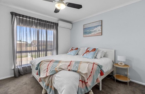 Moonta Bay House | Percys Beach House Moonta Bay