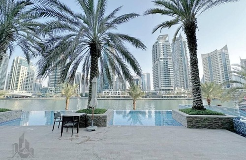 Jumeirah Apartment | Perfect 2 bedrooms apartment near the beach.