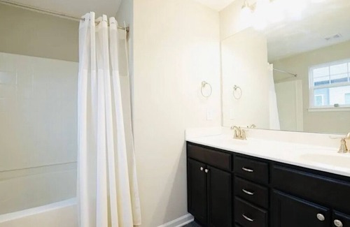 La Vergne Condo | Perfect 2b/2b 20min from Downtown Nashville!