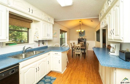 Dogwood House | Perfect beach spot!