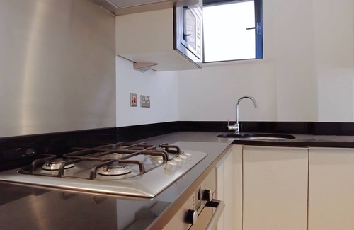 St Luke's Apartment | Perfect blend of modern convenience &urban charm.