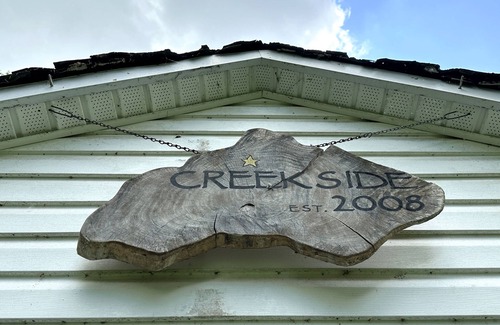 Frankfort Cottage | Perfect Bourbon Trail Couple Getaway