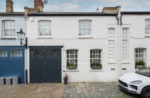 Battersea House | Perfect British Mews Home