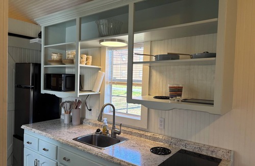 Calhoun Cabin | Perfect cabin with a pond! Peaceful place to fish, kayak or enjoy nature.