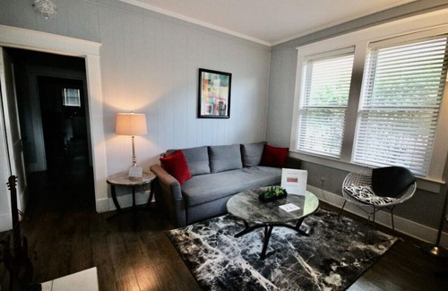 Lenox House | Perfect Contemporary Getaway