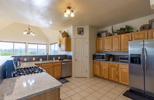 Hesperus House | Perfect Country Getaway Near Durango, Mountains, Lakes, Mesa Verde, Skiing