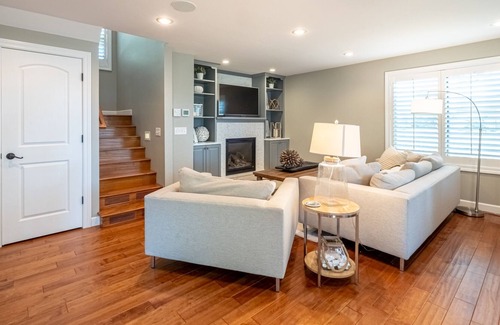 Okoboji House | Perfect East Okoboji Getaway