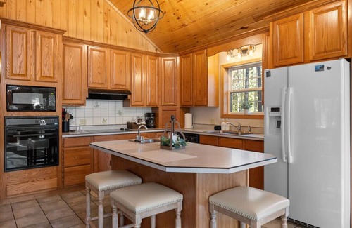 Coram House | Perfect Family Getaway* Glacier Park Chalet* AC!