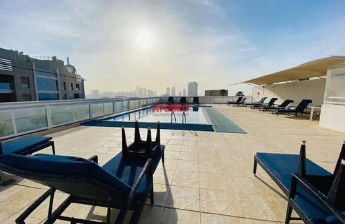 Al Barsha 1 Apartment | Perfect family Holiday Home in center of Dubai with all amenities. Pet-friendly.