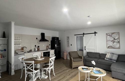 Paihia House | Perfect for a big family holiday – two homes on one spacious property!