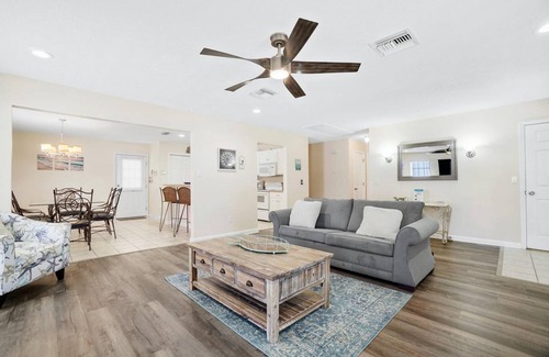 Inlet Beach Heights House | Perfect for Families! Short Walk to Beach! Attraction Tickets Included!