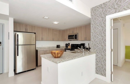 Coral Way House | Perfect for Groups | Miami | Roami at Grove 27