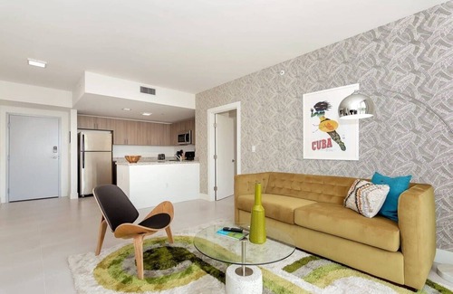 Coral Way House | Perfect for Groups | Miami | Roami at Grove 27