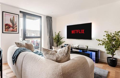 Wapping Apartment | Perfect for London Bridge & St Kathrine Docks 2 Bed with AC