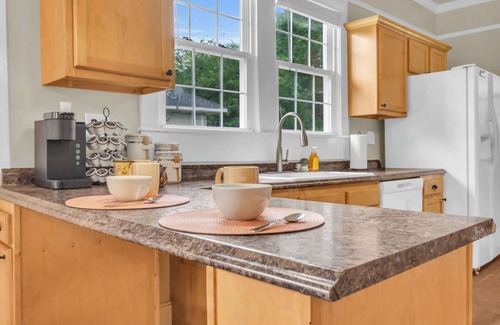 Lyman House | Perfect for Longer Stays @ Rachel's Retreat