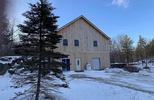 Bartlett House | Perfect for Snowmobilers, Close to Attitash, Storyland, and North Conway.