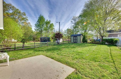 Kernersville House | Perfect Getaway, Close 2 Everything! Self Check-in