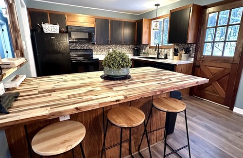 Birch Hill House | Perfect getaway for a large group!Less then 5 minutes to all major attractions.