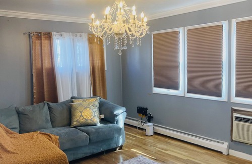Lower Vailsburg Apartment | Perfect Getaway Home 30 minutes drive to Manhattan.