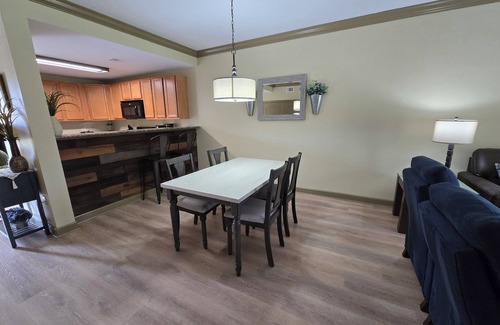 Pigeon Forge Condo | PERFECT LOCATION-close to Dollywood & all attractions! Right off the parkway.