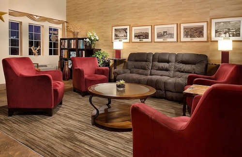 Pullman Hotel | Perfect Location for Vacation! Gorgeous Room w/Free Breakfast, Free Parking