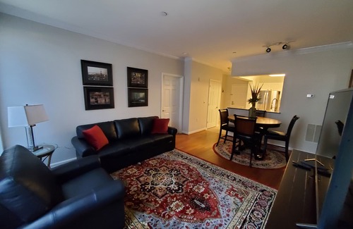 Federal Hill Condo | Perfect Location: Fully Furnish Elegant One Bedroom Condo at the Harborview