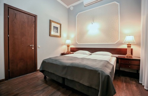 Chugureti Hotel | Perfect location, servise and stay!