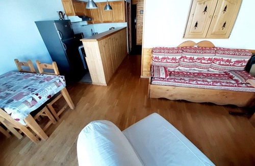 Jeux Apartment | Perfect location in the heart of Alpe d'Huez : ideal ski 2 room terrace parking