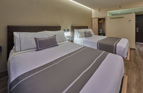 Marina Mazatlan Hotel | Perfect Location – Modern Room Near Local Attractions