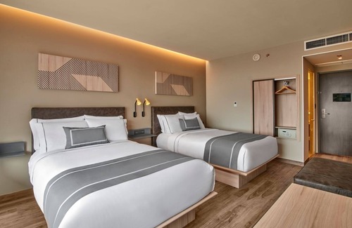 Marina Mazatlan Hotel | Perfect Location – Modern Room Near Local Attractions