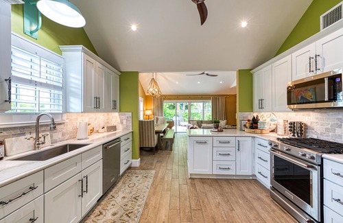 Downtown House | Perfect Location, nPrivate Heated Pool,nPristine Luxury Home!