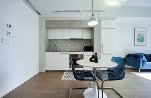 Montreal Condo | Perfect location - Swimming Pool & Jaccuzi & Sauna access!