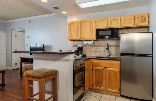 Steamboat Springs Apartment | Perfect Mountain Escape! Stunning View from Your Room | Full Kitchen