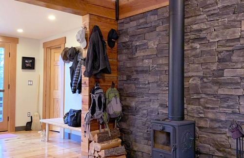 Parkdale Cottage | Perfect Mountain Getaway on East Fork of the Hood River