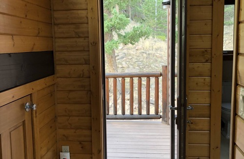 Estes Park House | Perfect Mountain Home with Hot Tub - near RNMP park entrance - SPECIAL RATES!