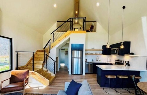 Stanton Cabin | Perfect Perch at Three Suns Cabins
