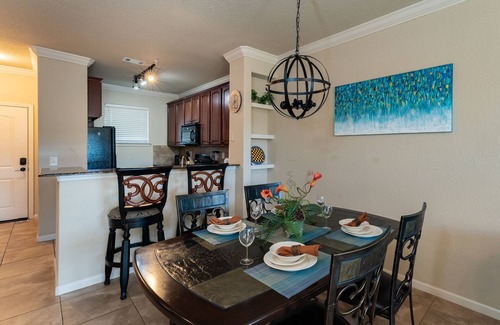 Davenport Condo | Perfect Private Condo w/Resort Amenities! Cozy & Close to Everything!