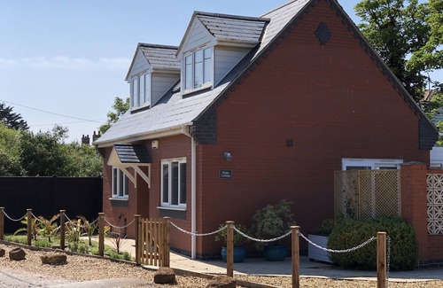 Hunstanton House | Perfect property 100 metres from the Beach and Golf Course