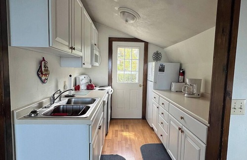 Mid-Coast and Islands Apartment | Perfect spot for a couples get-away, ocean views from the balcony and sitting area