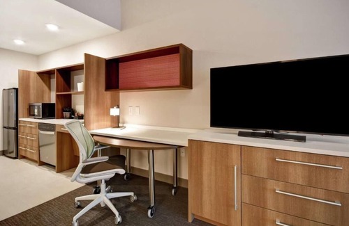 Jekyll Island Hotel | Perfect Spot for Unwinding! Outdoor Pool, Pet-Friendly Property, Free Breakfast!