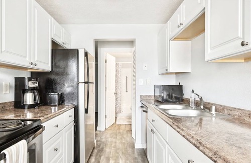 Lakewood Apartment | Perfect Tacoma Guest Retreat Near Lake & Downtown!