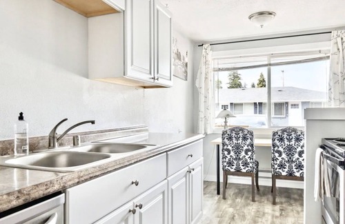 Lakewood Apartment | Perfect Tacoma Guest Retreat Near Lake & Downtown!