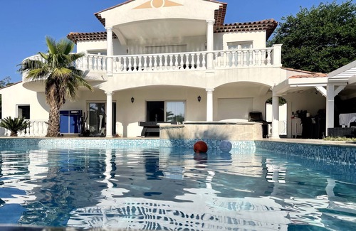 Frejus Villa | Perfect villa for a vacation on the French Riviera