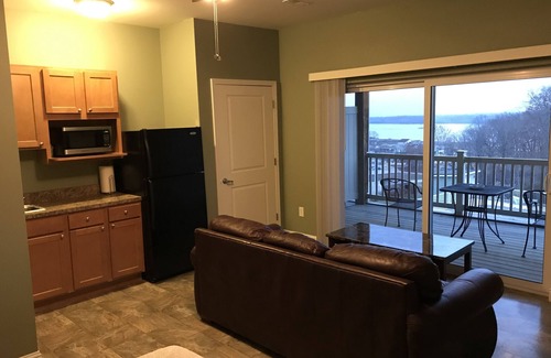 Grafton Condo | Perfect Weekend Getaway! Condo With Great River Views! Pool!