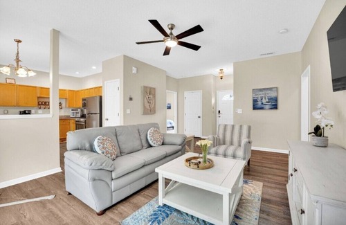 Murraysville House | Perfect Wilmington Retreat Near Beach & Downtown!