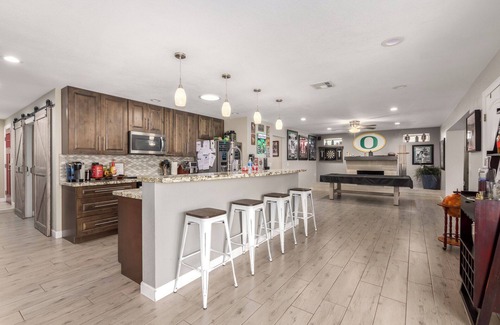 Roadrunner Estates East Hotel | Perfectly centrally located with all the amenities imaginable.