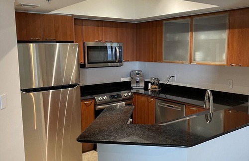 Sunny Isles Beach Condo | Perfectly located oceanfront condo 2BR + Den
