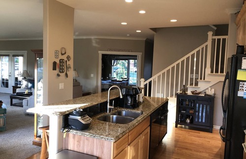 East Wenatchee House | Perfectly located and very spacious new listing!